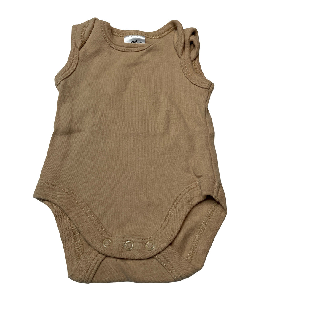 Unisex Baby Berry, soft cotton singletsuit romper, EUC, size 0000,  