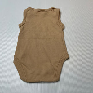 Unisex Baby Berry, soft cotton singletsuit romper, EUC, size 0000,  