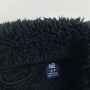 Unisex Uniqlo, soft fleece zip up vest, EUC, size 3-4,  