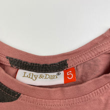 Load image into Gallery viewer, Girls Lily &amp; Dan, cotton long sleeve tee / top, GUC, size 5,  
