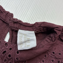 Load image into Gallery viewer, Girls H&amp;M, broderie trim knitted cotton top / sweater, FUC, size 1,  