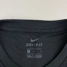 Load image into Gallery viewer, Boys Nike, Dri-Fit football / activewear top, FUC, size 12-13,  