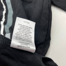Load image into Gallery viewer, Boys STAR WARS, Darth Vader cotton long sleeve top, detachable cape, EUC, size 7,  