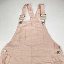 Load image into Gallery viewer, Girls H&amp;M, pink denim overalls dress / pinafore, FUC, size 7, L: 62cm