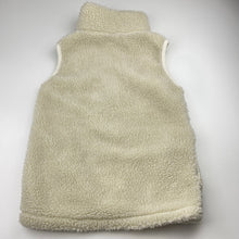 Load image into Gallery viewer, Girls ALICE Jnr DESIGN, fleece vest, armpit to armpit: 37cm, FUC, size 7-8,  