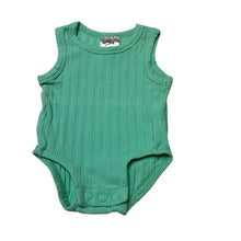Load image into Gallery viewer, Unisex Baby Berry, ribbed stretchy singletsuit romper, EUC, size 0000,  