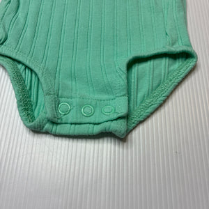 Unisex Baby Berry, ribbed stretchy singletsuit romper, EUC, size 0000,  
