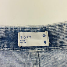 Load image into Gallery viewer, Girls Target, blue denim shorts, W: 29cm across, FUC, size 9,  