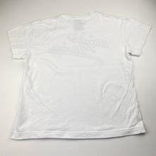 Load image into Gallery viewer, Womens Nike, white cotton tee / top, L: 50.5cm, armpit to armpit: 48.5cm, light marks left shoulder, FUC, size M,  
