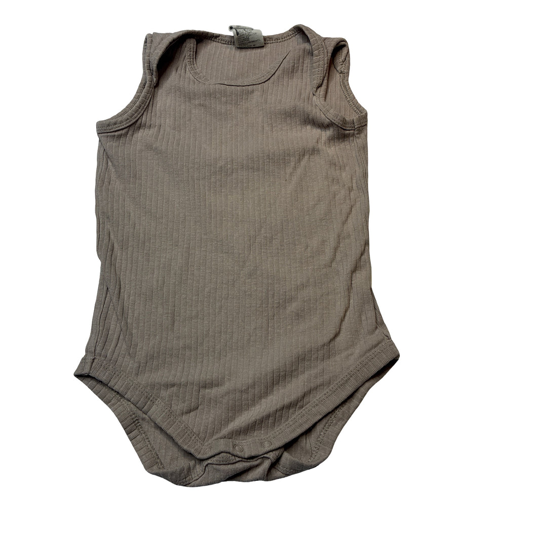 Unisex Baby Berry, ribbed organic cotton singletsuit romper, FUC, size 1,  