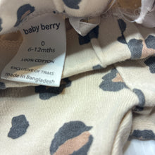 Load image into Gallery viewer, Unisex Baby Berry, cotton leggings / bottoms, GUC, size 0,  