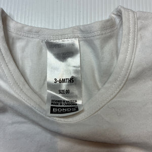 Unisex Bonds, white stretchy bodysuit / romper, GUC, size 00,  