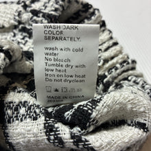 Load image into Gallery viewer, Girls PatPat, black &amp; white woven skirt, elasticated, GUC, size 00,  