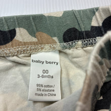 Load image into Gallery viewer, Boys Baby Berry, camo print stretchy leggings / bottoms, FUC, size 00,  