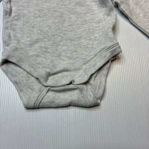 Unisex Baby Berry, grey cotton bodysuit / romper, EUC, size 0000,  