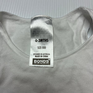 Unisex Bonds, white stretchy singletsuit romper, EUC, size 000,  