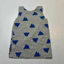Load image into Gallery viewer, Unisex Bonds, stretchy chesty singlet top, GUC, size 1,  