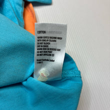 Load image into Gallery viewer, Boys H&amp;T, cotton superhero tee / top, detachable cape, EUC, size 1,  