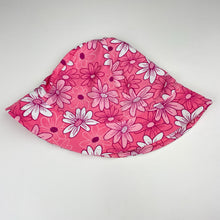 Load image into Gallery viewer, Girls Anko, long sleeve rashie / swim top + matching hat, GUC, size 5,  
