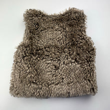 Load image into Gallery viewer, Girls Target, lined faux fur vest, 3 hook fasten, GUC, size 1,  