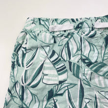 Load image into Gallery viewer, Boys linen blend, shorts, elasticated, small mark back, FUC, size 2,  