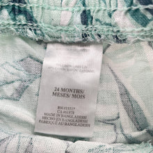 Load image into Gallery viewer, Boys linen blend, shorts, elasticated, small mark back, FUC, size 2,  