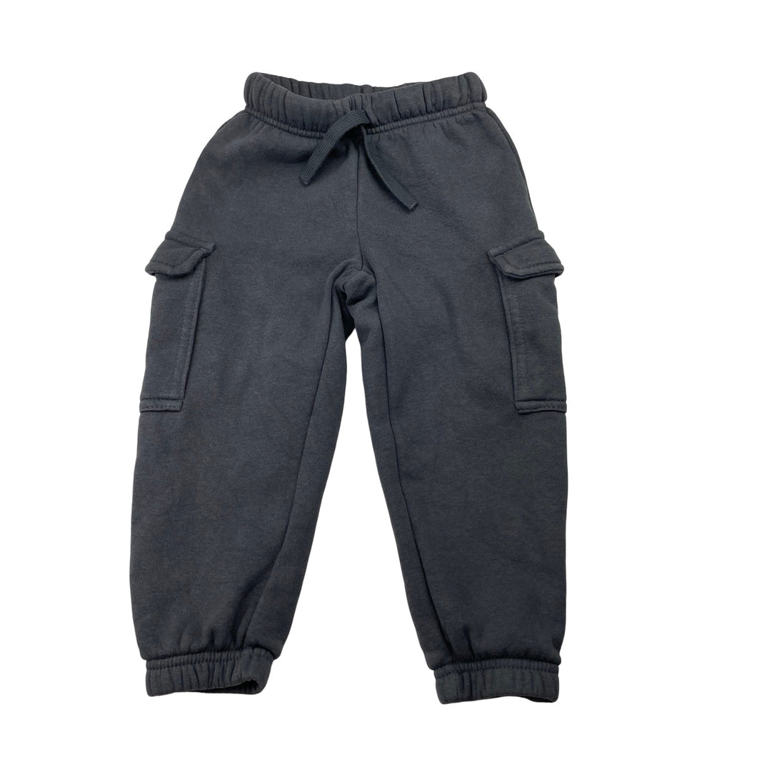 Boys H&M, grey fleece lined track pants, elasticated, Inside leg: 31cm, GUC, size 2,  