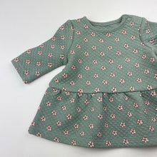 Load image into Gallery viewer, Girls C&amp;A, floral lightly quilted long sleeve top, GUC, size 0000,  