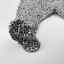 Load image into Gallery viewer, Unisex Seed, stretchy animal print footed leggings / bottoms, GUC, size 0000,  