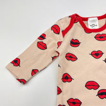 Load image into Gallery viewer, Girls Baby Berry, cotton bodysuit / romper, GUC, size 000,  
