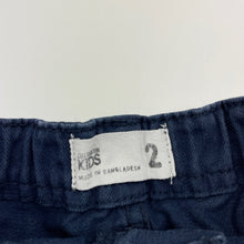 Load image into Gallery viewer, Boys Cotton On, navy cotton cargo shorts, adjustable, GUC, size 2,  
