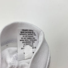 Load image into Gallery viewer, Unisex bub., organic cotton hat / beanie , EUC, size 0000,  