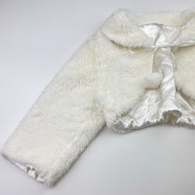 Load image into Gallery viewer, Girls cream, faux-fur bolero jacket, Length :25cm, shoulder to cuff: 35cm, GUC, size 4-5,  