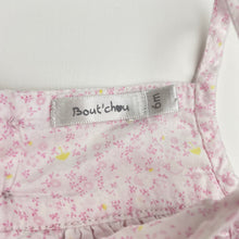 Load image into Gallery viewer, Girls Bout&#39;chou, lightweight floral cotton romper, small mark on front, FUC, size 00-0,  