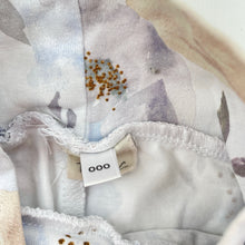 Load image into Gallery viewer, Girls TeeBee &amp; Co, handmade, soft feel, floral leggings / bottoms, EUC, size 000,  