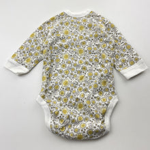 Load image into Gallery viewer, Girls Uniqlo, soft feel floral cotton romper, EUC, size 000,  