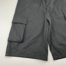Load image into Gallery viewer, Boys SHEIN, lightweight cargo shorts, elasticatd, EUC, size 10,  