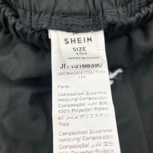 Load image into Gallery viewer, Boys SHEIN, lightweight cargo shorts, elasticatd, EUC, size 10,  