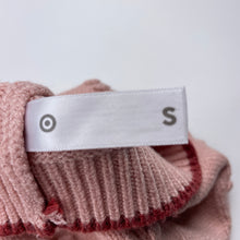 Load image into Gallery viewer, Girls Target, knit hat / beanie, embroidered flowers, EUC, size 1-3,  