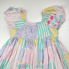 Load image into Gallery viewer, Girls floral, summer dress, armpit to armpit: 28.5cm, EUC, size 3-4, L: 50cm