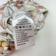 Load image into Gallery viewer, Girls Bebe by Minihaha, floral zip romper, bees, GUC, size 000,  