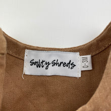 Load image into Gallery viewer, Unisex Salty Shreds, linen summer top, EUC, size 000,  