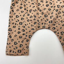 Load image into Gallery viewer, Unisex Baby Berry, animal print leggings / bottoms, GUC, size 0000,  