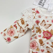 Load image into Gallery viewer, Girls Dymples, broderie trim floral bodysui / romper, NEW, size 0000,  