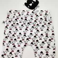 Load image into Gallery viewer, Unisex Minti, stretchy leggings / bottoms, ducks, NEW, size 2,  