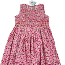 Load image into Gallery viewer, Girls D EMBROIDERY, hand smocked floral cotton dress, NEW, size 6, L: 73cm