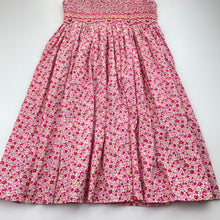 Load image into Gallery viewer, Girls D EMBROIDERY, hand smocked floral cotton dress, NEW, size 6, L: 73cm