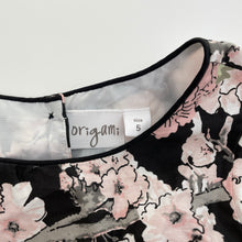 Load image into Gallery viewer, Girls Origami, lined floral party dress, EUC, size 5, L: 66cm