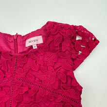 Load image into Gallery viewer, Girls REVIWE, lined floral lace party / formal dress, EUC, size 10, L: 70cm