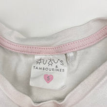 Load image into Gallery viewer, Girls Tutus &amp; Tambourines, viscose tee / top, sequin dragonfly, GUC, size 5,  